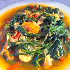Tumis Kangkung Saus Tiram ala Resto (tips biar warnanya hijau)-レシピのメイン写真