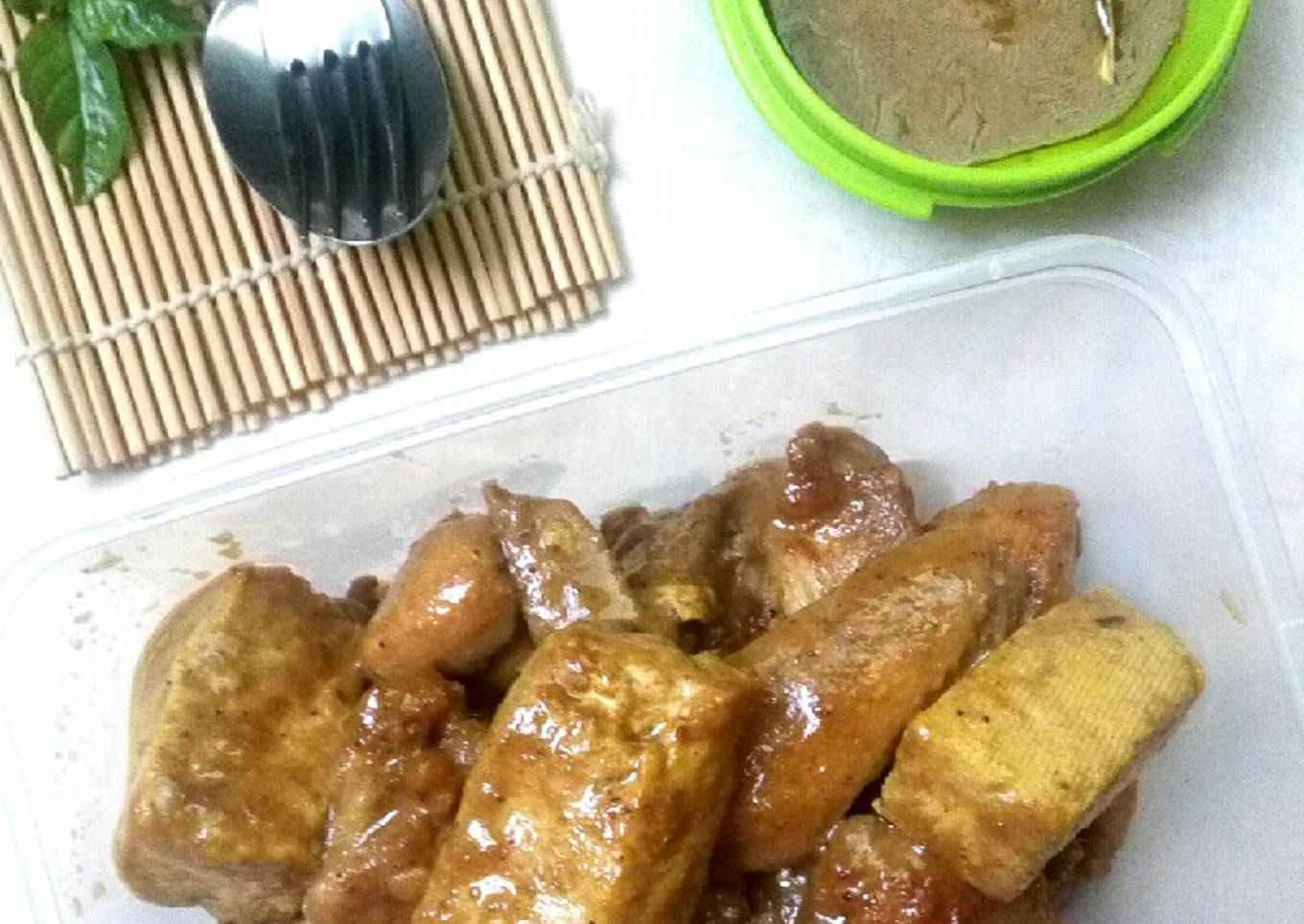 Ungkepan Ayam Goreng Legit Berempah