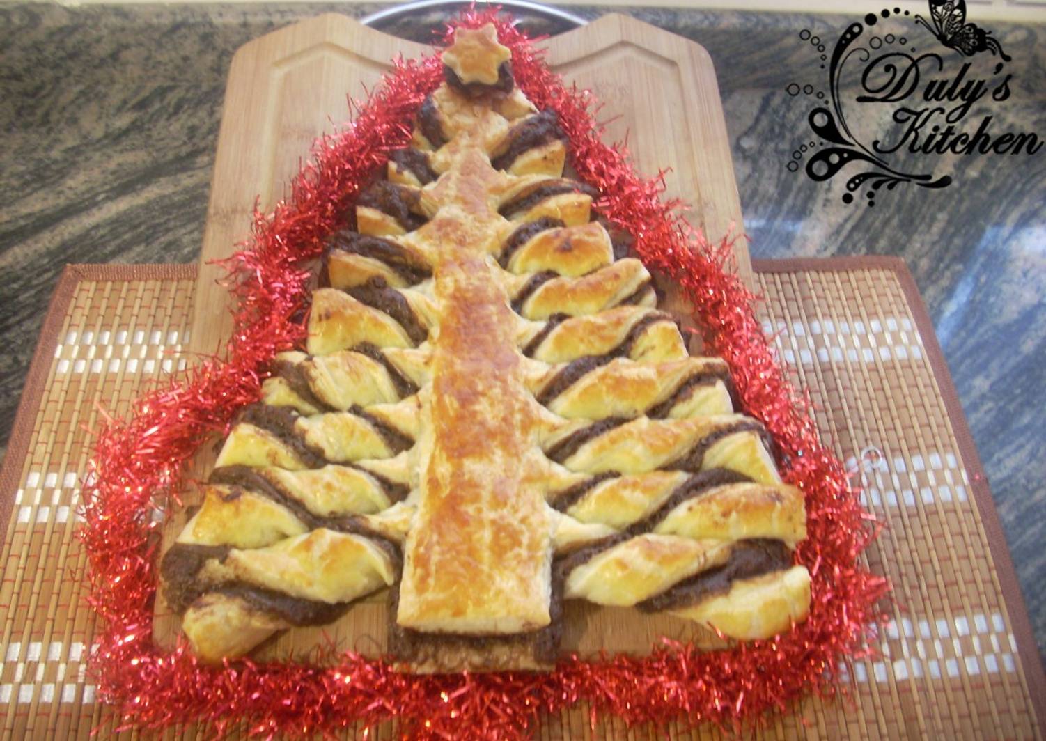Árbol de navidad de hojaldre y chocolate Receta de Duly's Kitchen- Cookpad