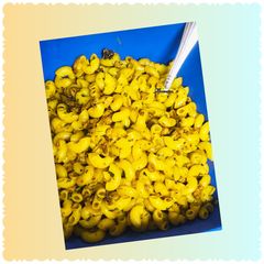 A picture of Chicken macaroni pasta.