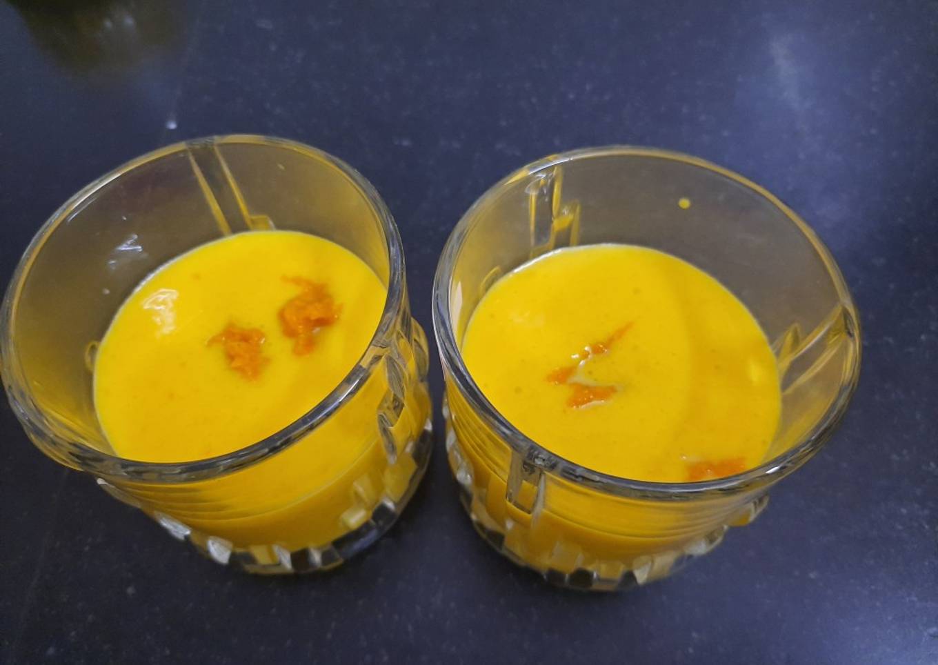 Mango milkshake