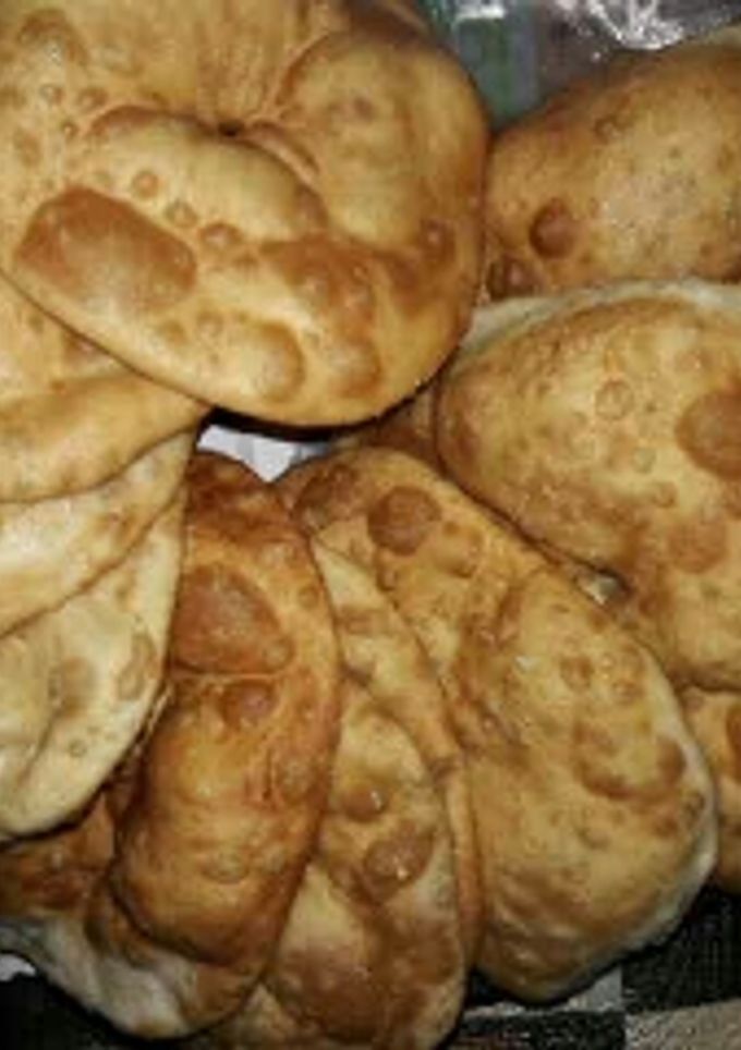 Una foto de Tortas fritas ideales para los días de lluvia con el mate 😋😍🤗