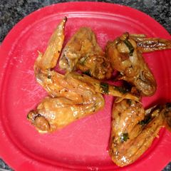 A picture of Basil, Garlic, Butter Wings.