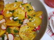 Una foto de ensalada templada para el invierno