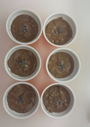 Foto di Crema alla nocciola con biscotti sbriciolati