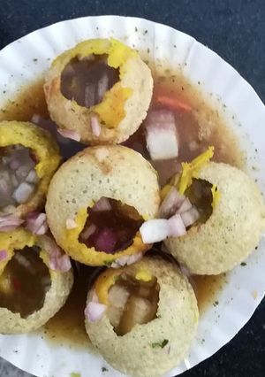 A picture of Moong Puchka.