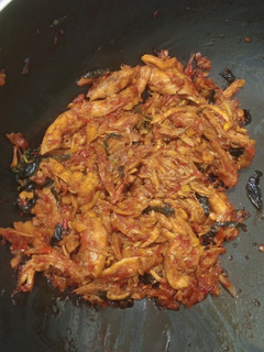 Foto resep Ayam Suwir Kemangi Pedas
