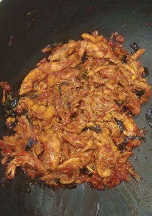 Foto resep Ayam Suwir Kemangi Pedas
