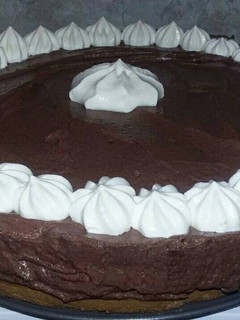 Una foto de Torta mousse de chocolate súper fácil y rápida
