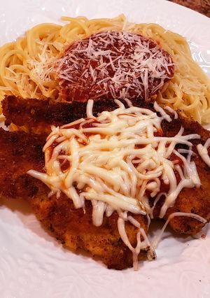 A picture of Chicken parm.