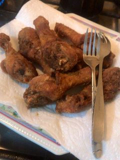 Una foto de Muslo de pollo frito