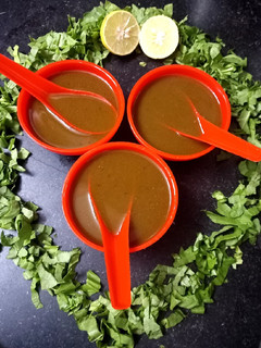 पालक टमाटर सूप (Palak tomato Soup recipe in hindi) रेसिपी मुख्य फोटो