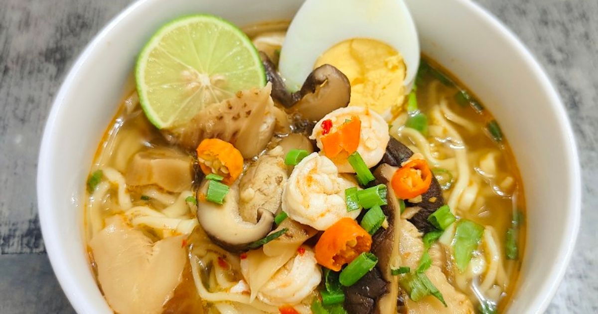 Mie Kuah Udang Jamur