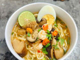 Mie Kuah Udang Jamur