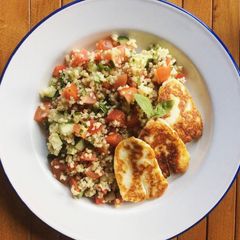 A picture of Bulgur Salad with Halloumi.
