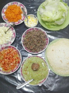Una foto de Tacos fáciles y deliciosos con tapas de empanada !!!