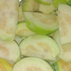 A picture of Guava chaat.
