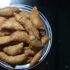 รูปของ Pastel kering renyah sederhana (no telur & santan)