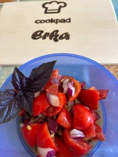 Paradicsom saláta, pesztoval.🍅🥙 recept fotója