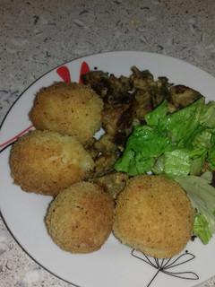 Una foto de Bombas de papas rellenas