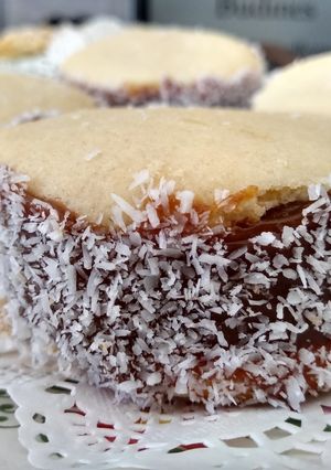 Una foto de Alfajor de maicena XXL