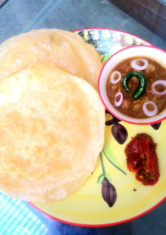 छोले भटूरे (Chole bhature recipe in Hindi) रेसिपी मुख्य फोटो