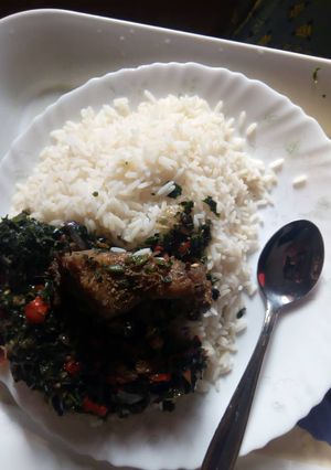 A picture of Rice mustn't always go with red sauce, it's vegetable this time.