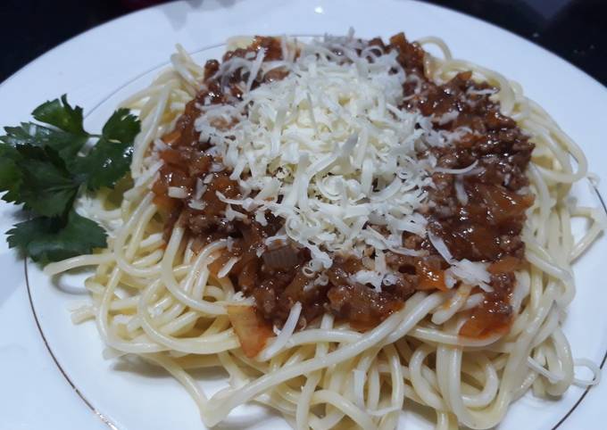 Yuk intip, Bagaimana cara bikin Spaghetti Saus Bolognese dijamin nagih banget
