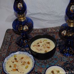 A picture of Persian rice flour pudding (Fereni).