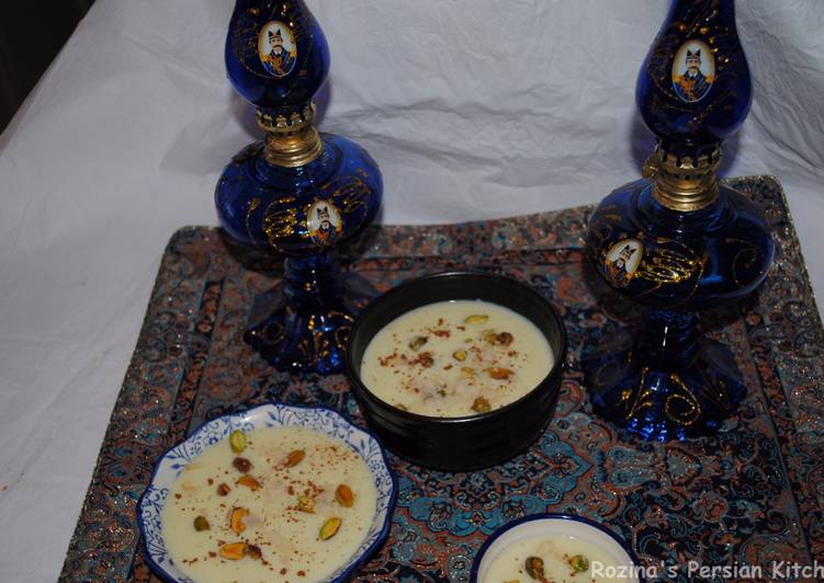 Persian rice flour pudding (Fereni)
