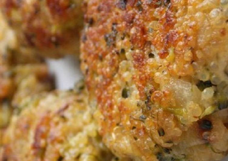 Recipe of Perfect Cheesy quinoa and broccoli patties