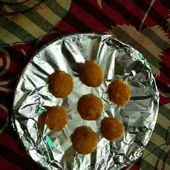 A picture of Motichoor laddoo.