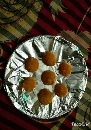 A picture of Motichoor laddoo.