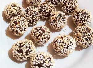 Una foto de Trufas energéticas de amaranto y ciruelas pasa