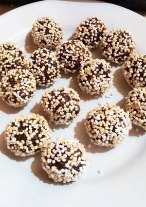 Una foto de Trufas energéticas de amaranto y ciruelas pasa