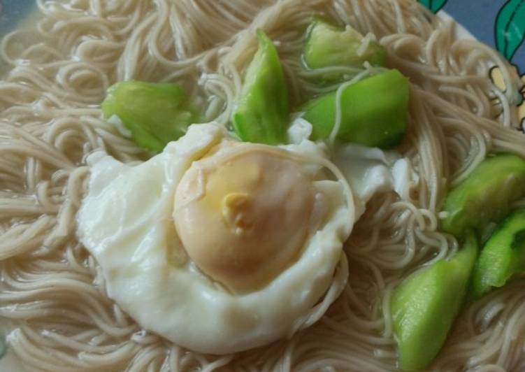 makanan Misoa oyong dan telur… 👌 yang Enak