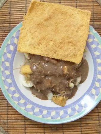 Langkah Mudah untuk Menyiapkan Resep Rujak Madura sederhana yang Uenak Anti Ribet, Lezat Sekali