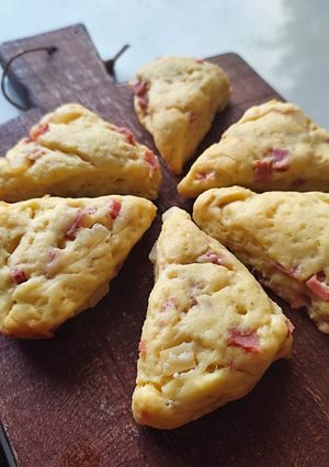 Foto resep Scone (Cheese Smoked Beef & Cranberry Chocolate)