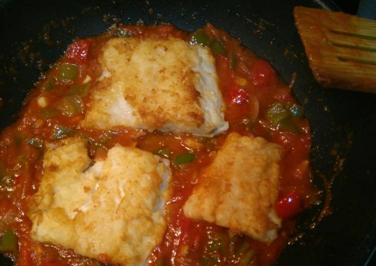 Steps to Prepare Super Quick Homemade Fried cod with tomato sauce