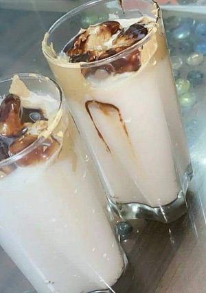 A picture of Dates shake.