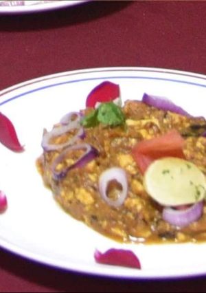 A picture of Shahi paneer.