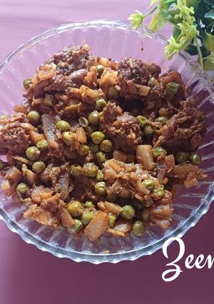A picture of Shalgam Matar Gosht.