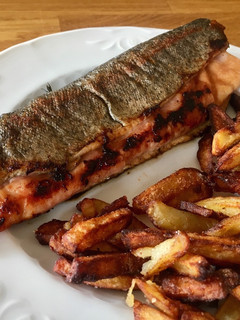 Una foto de Trucha con jamón york, queso curado y tomate seco