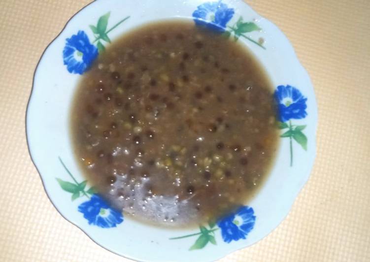 Bubur kacang hijau, ketan, mutiara Bubur kacang hijau, ketan, mutiara