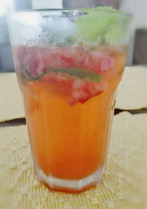 Foto resep Strawberry LemonMint Squash #ketoramadan