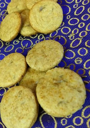 A picture of Jeera biscuits.
