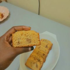 A picture of Title: sponge cake.