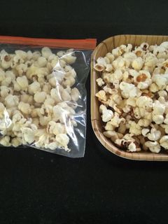 पॉपकॉर्न (Popcorn recipe in hindi) रेसिपी मुख्य फोटो