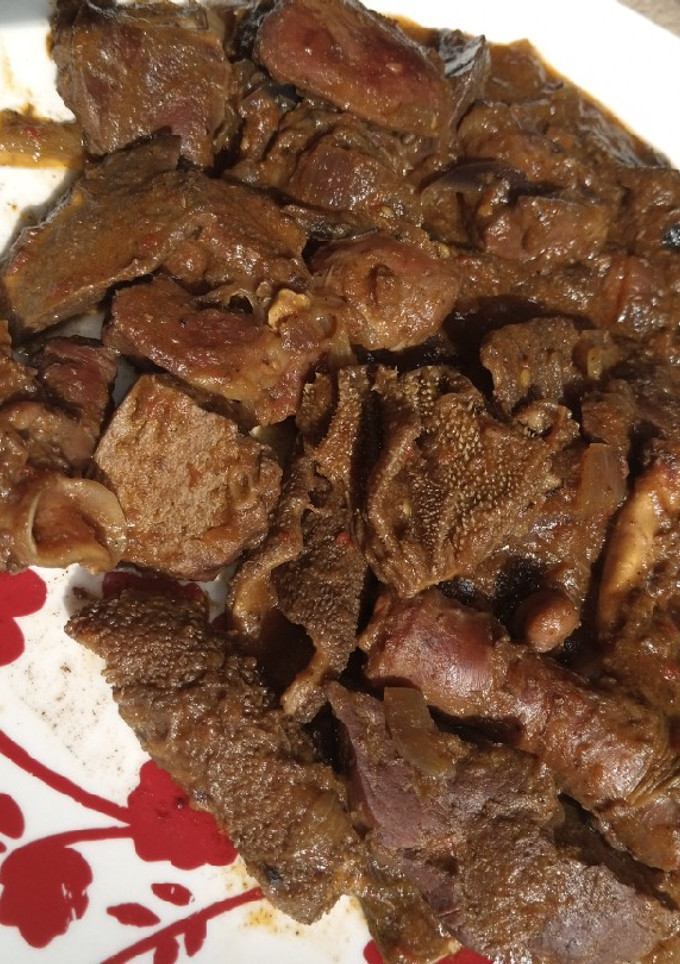 A picture of Assorted meat sauce.