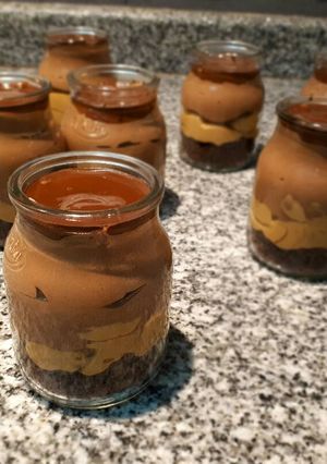 Una foto de Trifle de chocotorta y mousse de chocolate 🍫